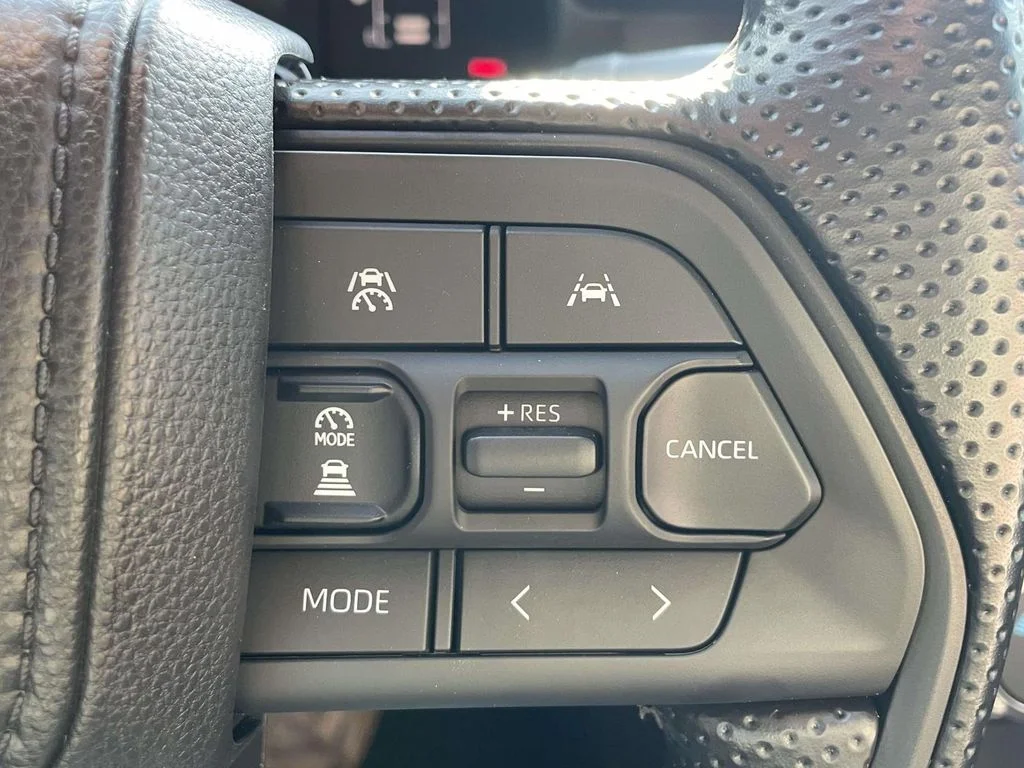 Used 2026 Ice Cap Toyota SR5 image 18