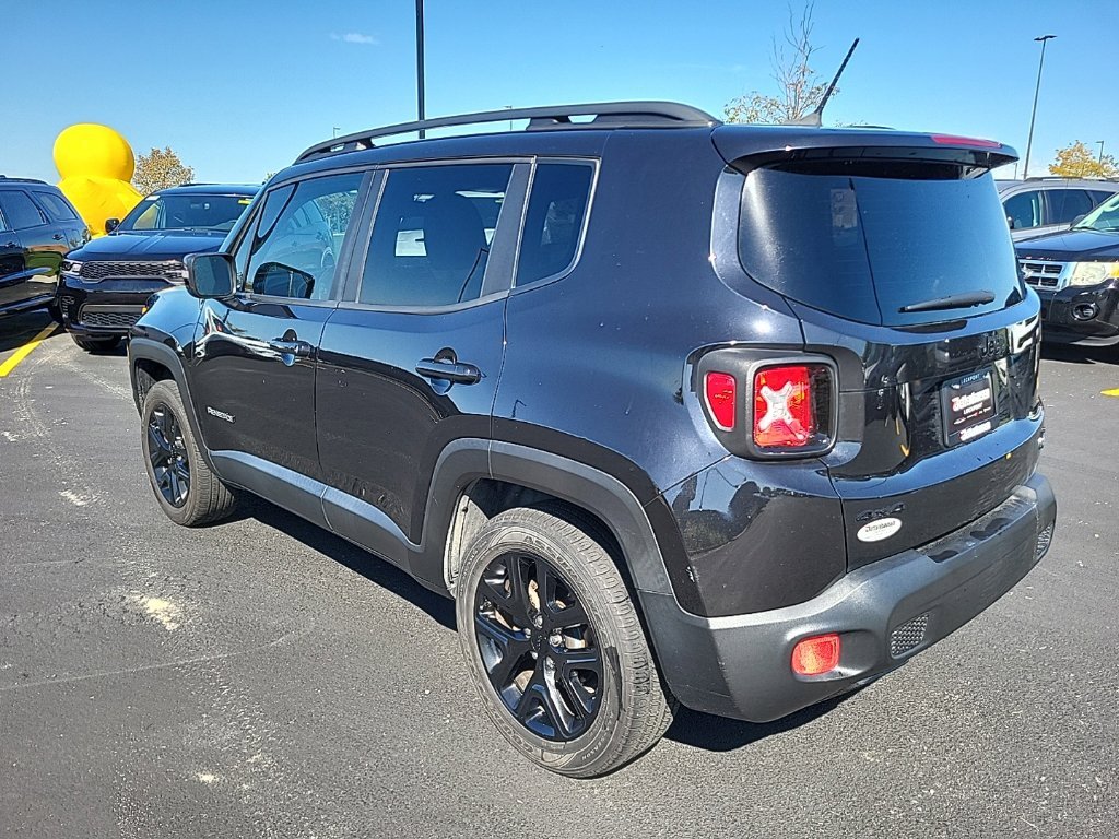 Used 2016 Black Jeep Latitude image 3