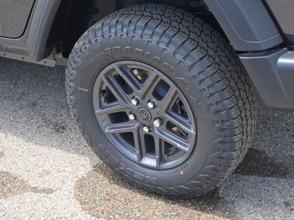 New 2026 Granite Crystal Metallic Clear-Coat Exterior Paint Jeep Sport S image 13