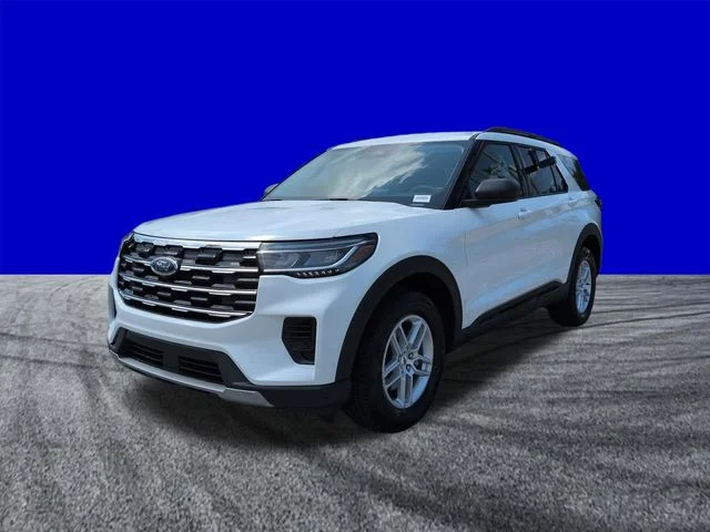 New 2026 Star White Metallic Tri-Coat Ford Active image 8