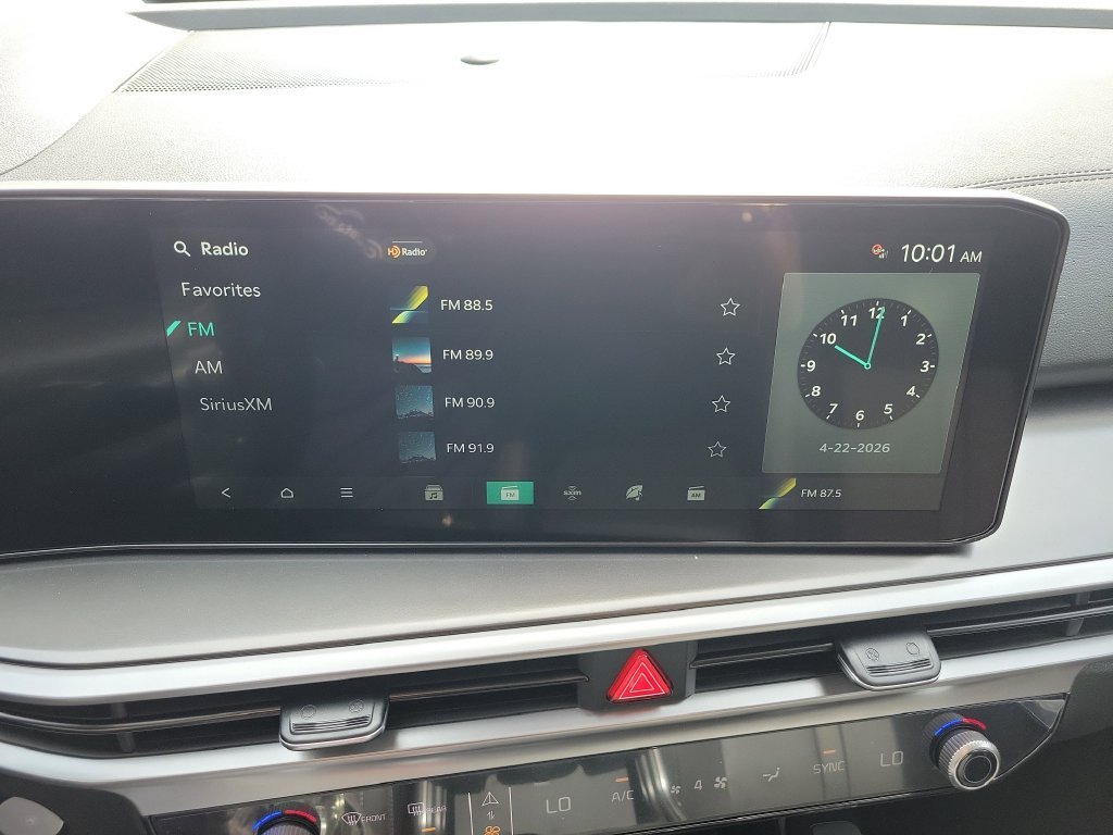 New 2026 Wolf Gray Kia S image 32