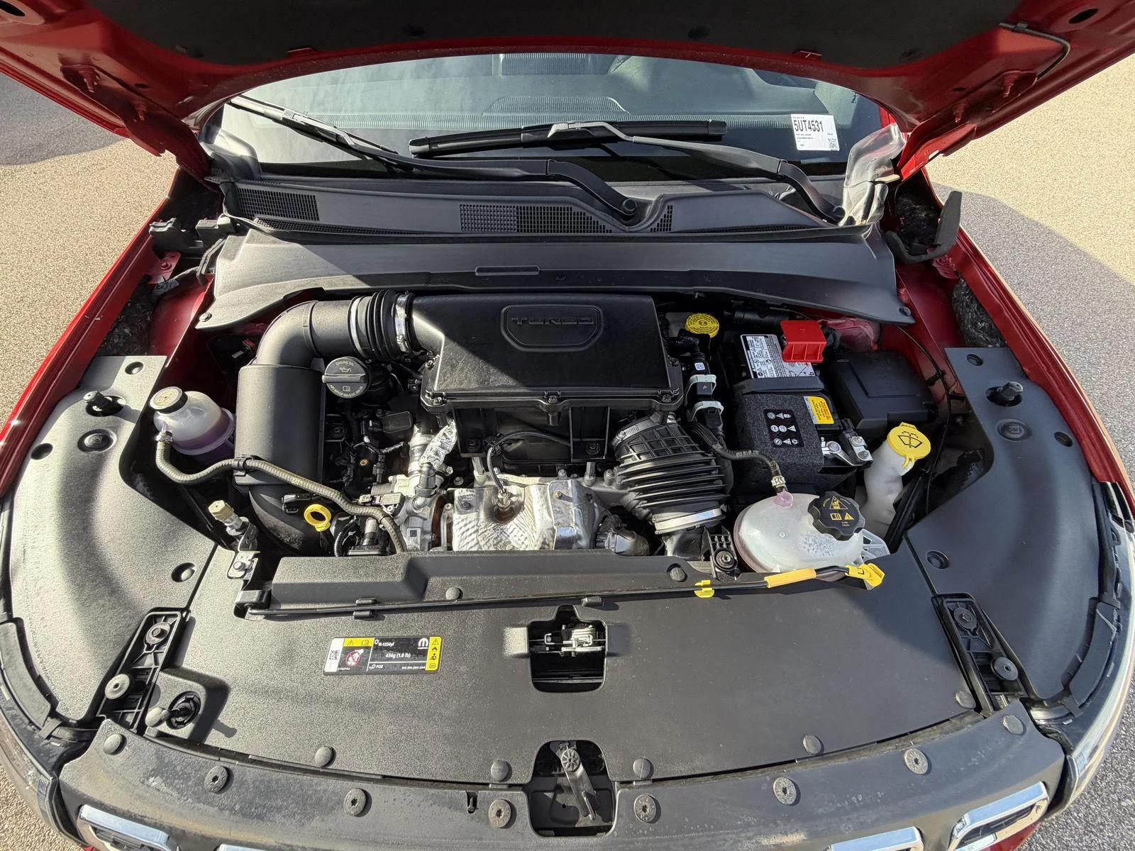 Used 2025 Red Hot Pearlcoat Jeep Latitude image 22