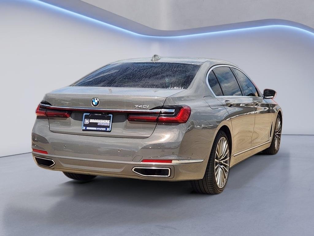 Used 2022 Bernina Grey Amber Effect Metallic BMW 740i image 8