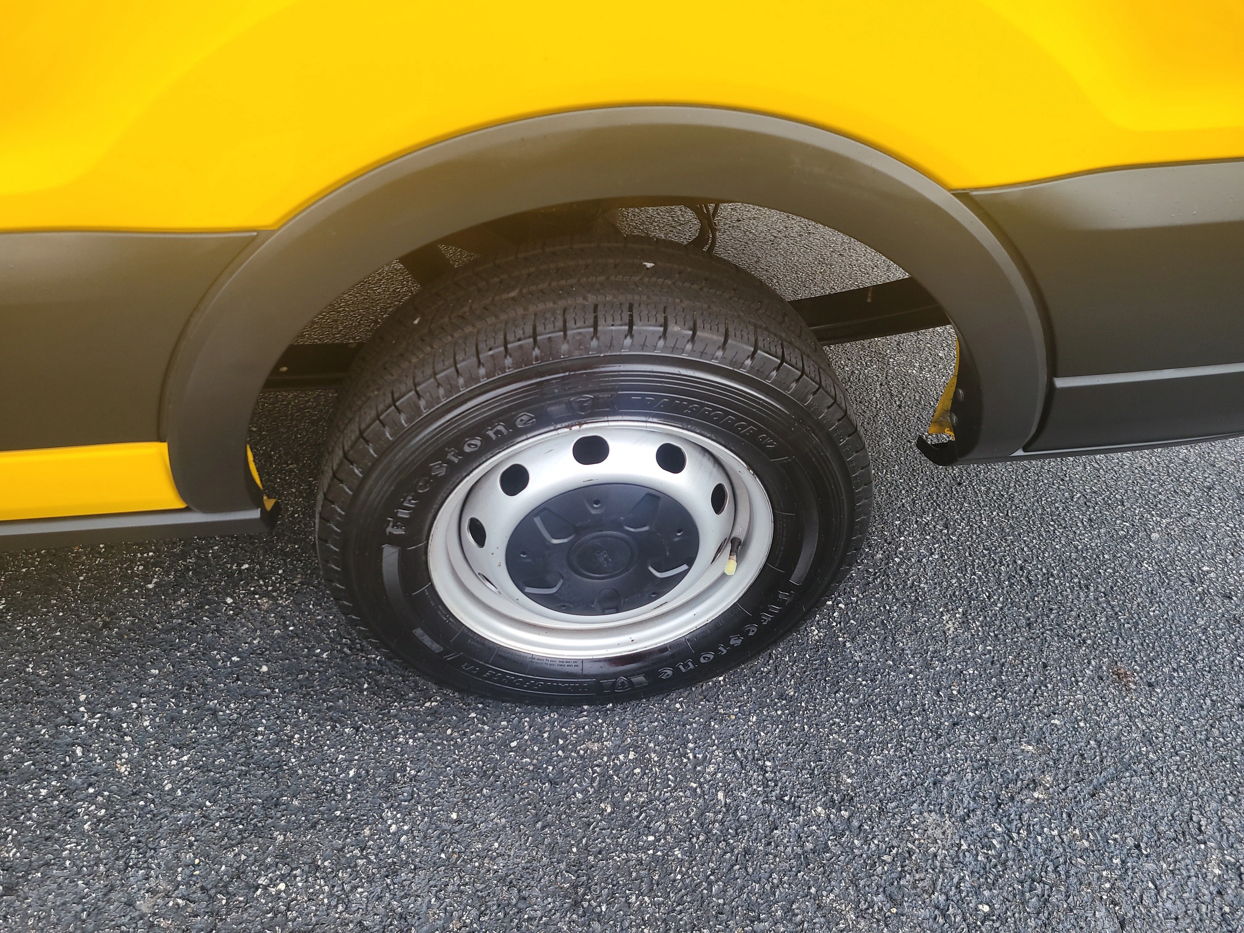 Used 2021 School Bus Yellow Ford  image 8