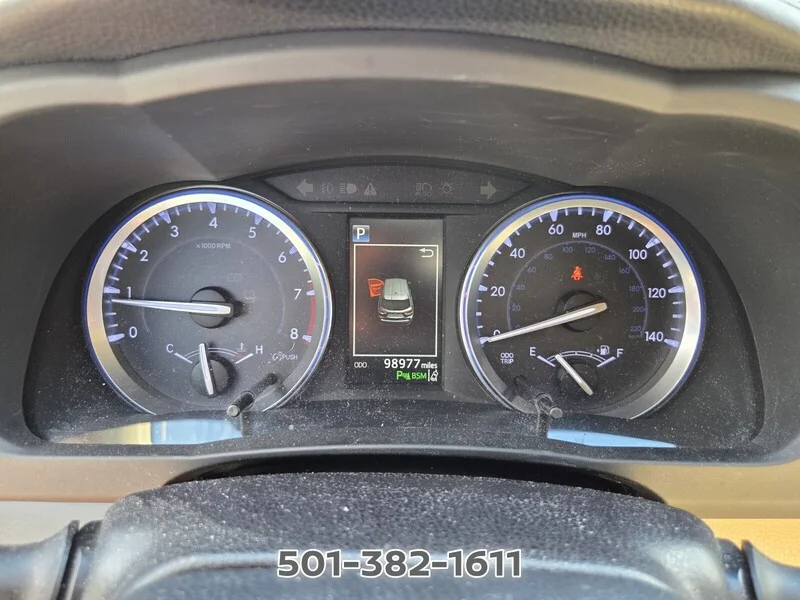 Used 2019 Blizzard Pearl TOYOTA LIMITED V6 FWD image 35