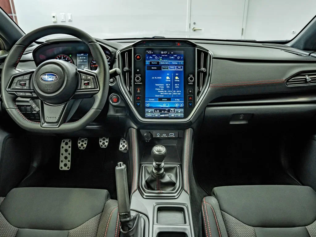 Used 2025 Crystal Black Silica Subaru Premium image 31