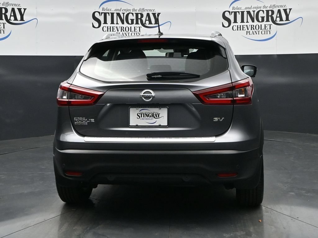 Used 2022 Gray Nissan SV FWD Xtronic CVT image 6