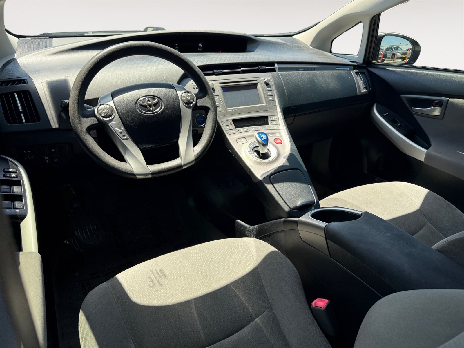 Used 2013 Blizzard Pearl Toyota Base image 15