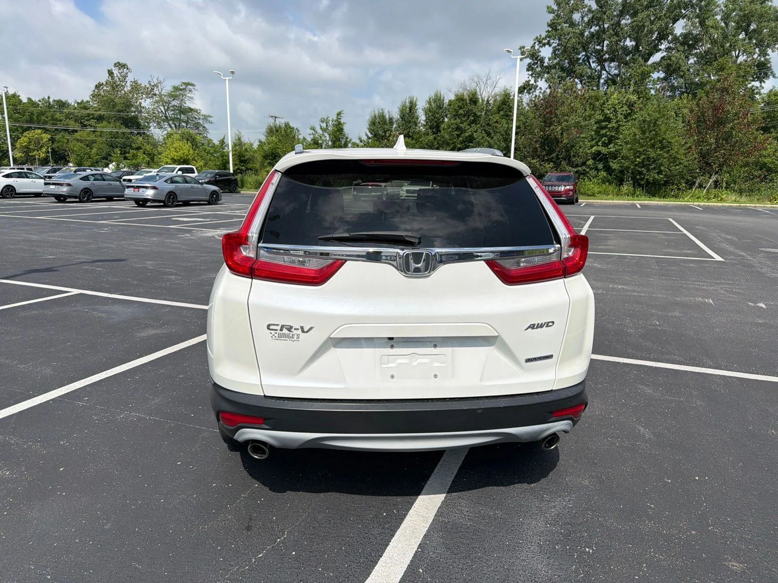 Used 2017 White Honda Touring image 5