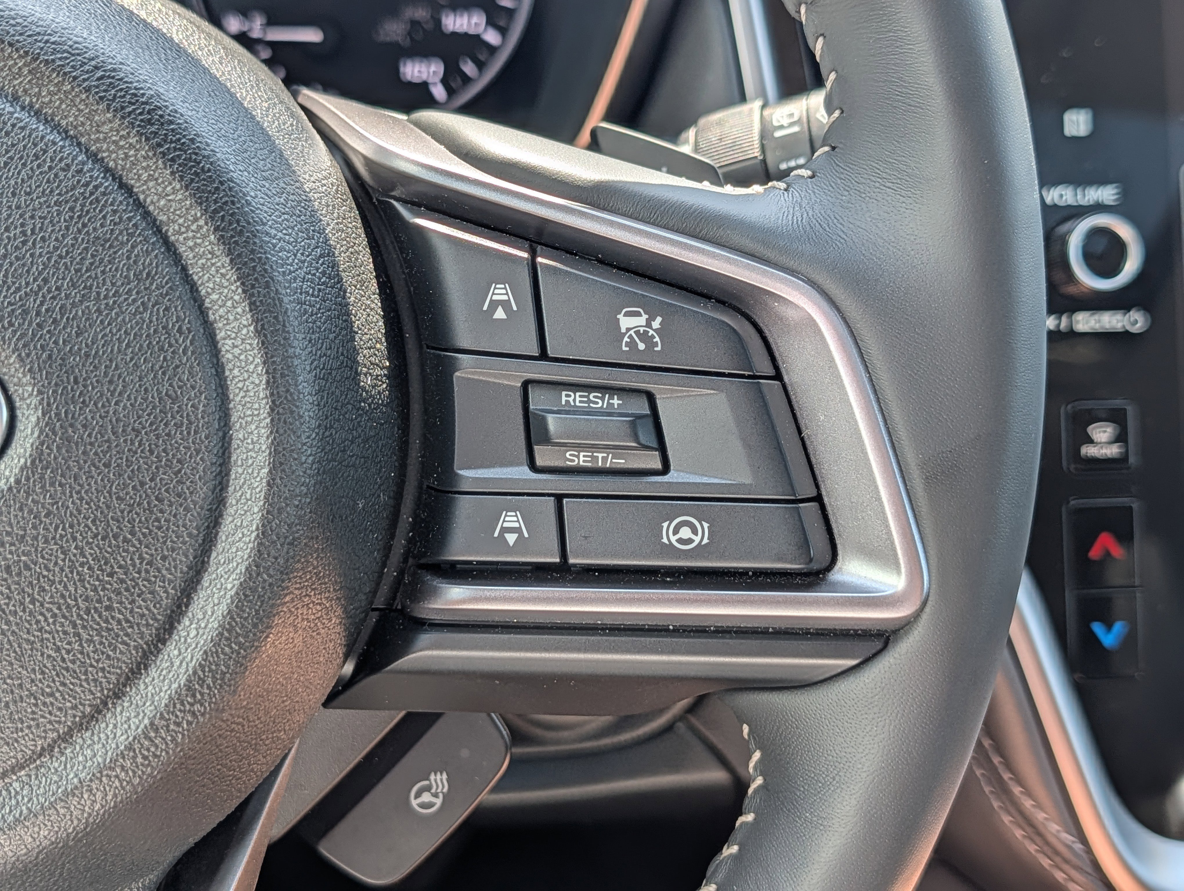 Certified Used 2025 Ice Silver Metallic Subaru Touring XT image 30