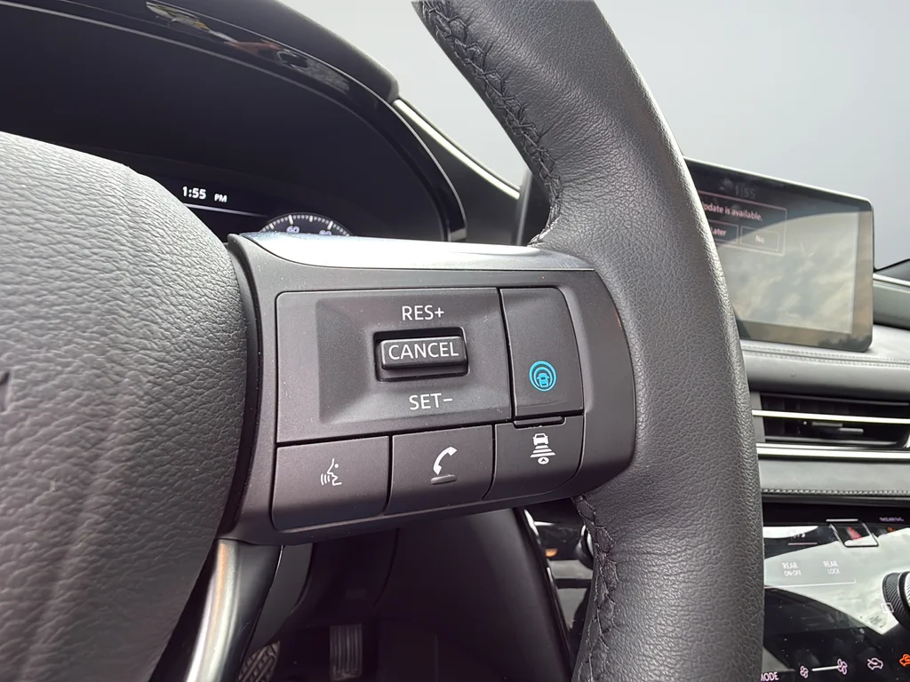 Used 2025 Gray INFINITI LUXE image 14