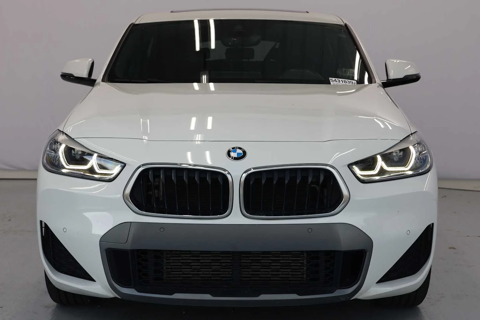 Certified Used 2022 Alpine White BMW sDrive28i image 2