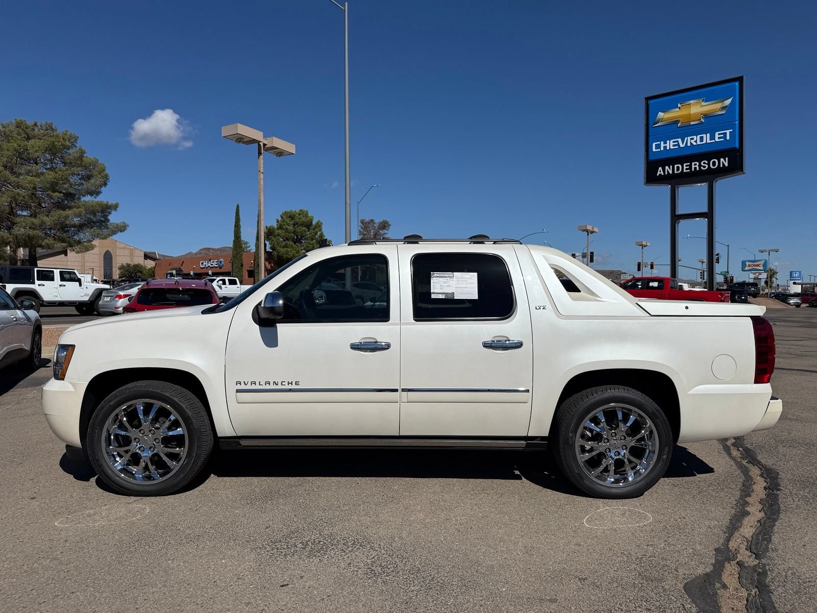 2012 Chevrolet Avalanche LTZ - Photo 10