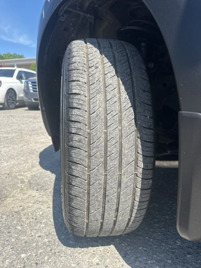 Used 2025 Gray Nissan SL image 34