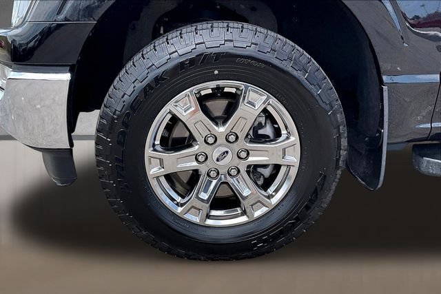 Used 2022 Black Ford Lariat image 6