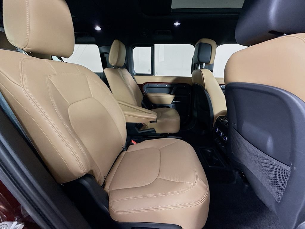 New 2025 Sedona Red Land Rover S image 23