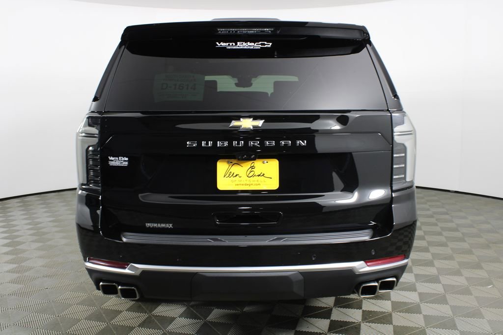 2026 Chevrolet Suburban High Country - Photo 6