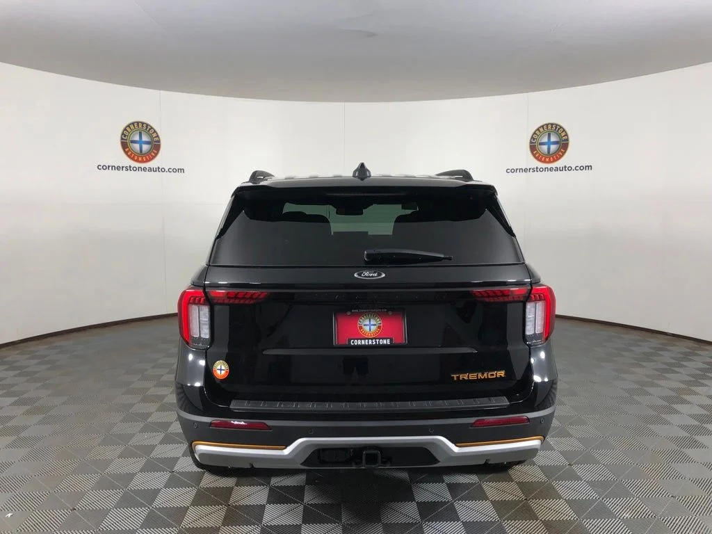 New 2026 Agate Black Metallic Ford Tremor® image 16