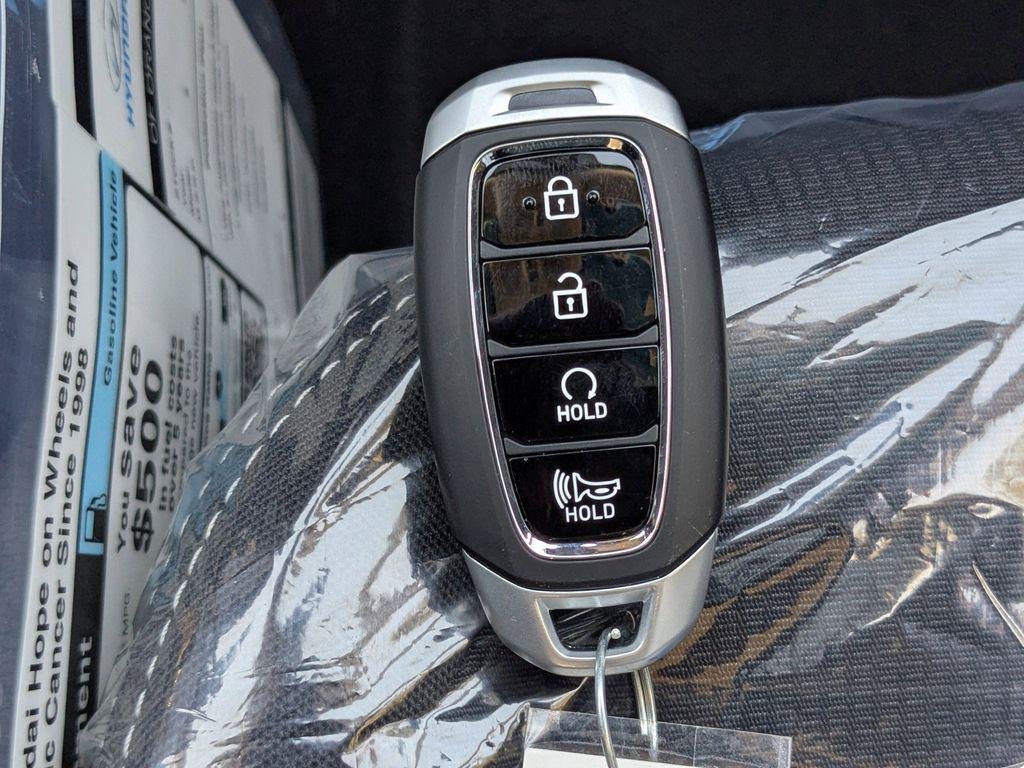 New 2026 White Hyundai SEL image 31