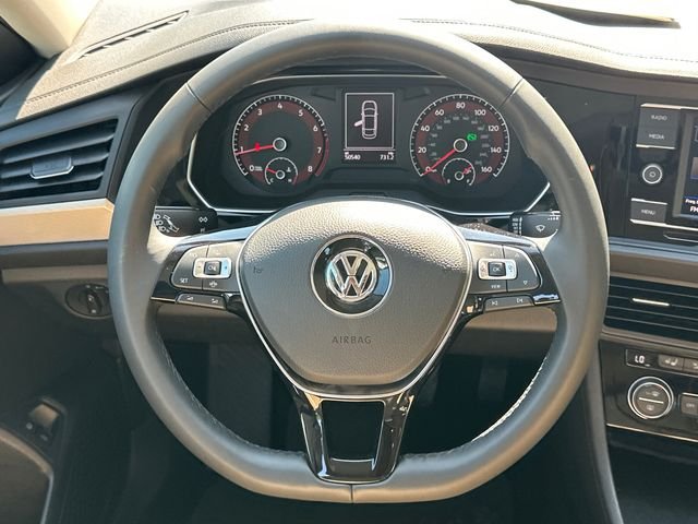 Certified Used 2020 White Volkswagen 1.4T SE image 23
