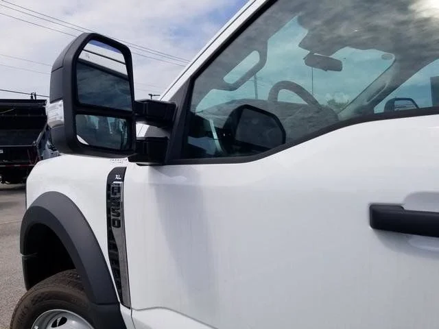New 2026 Oxford White Ford F-550® XL image 48