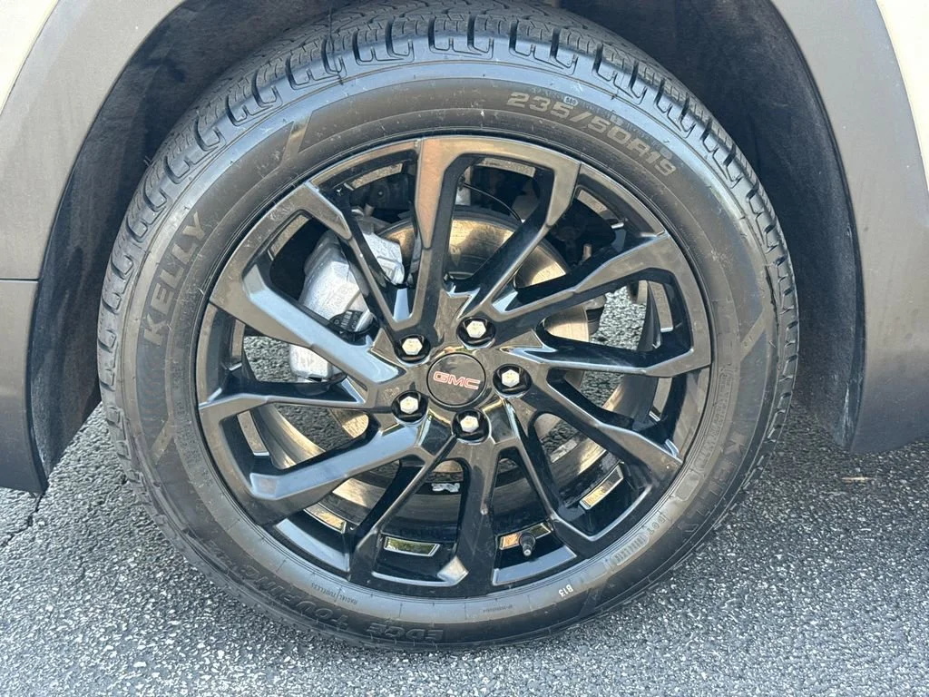 2024 GMC Terrain SLE - Photo 13