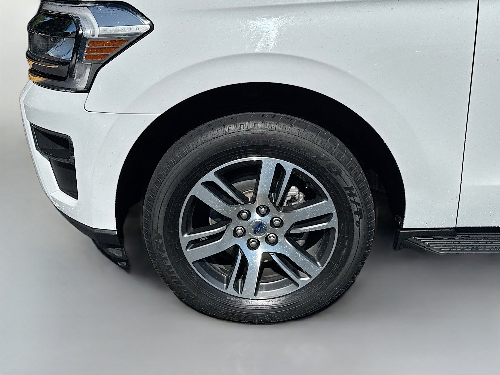 Used 2024 Oxford White Ford Limited image 35