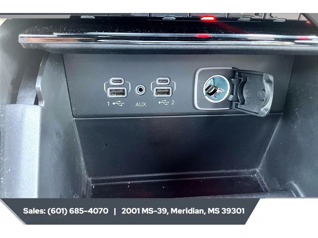 Used 2025 Baltic Gray Metallic Clearcoat Jeep Limited image 24