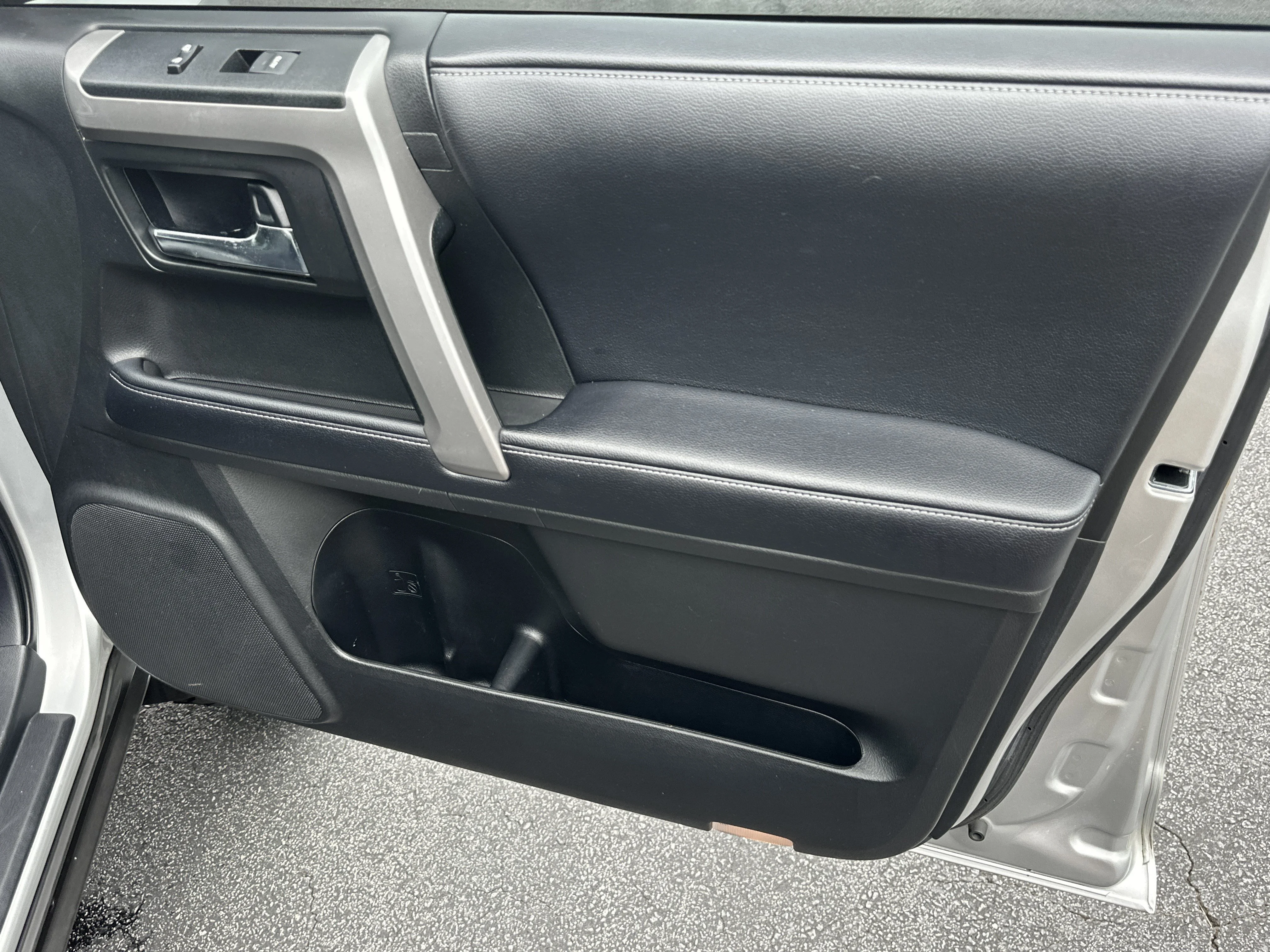 Used 2019 Classic Silver Metallic Toyota SR5 Premium image 14