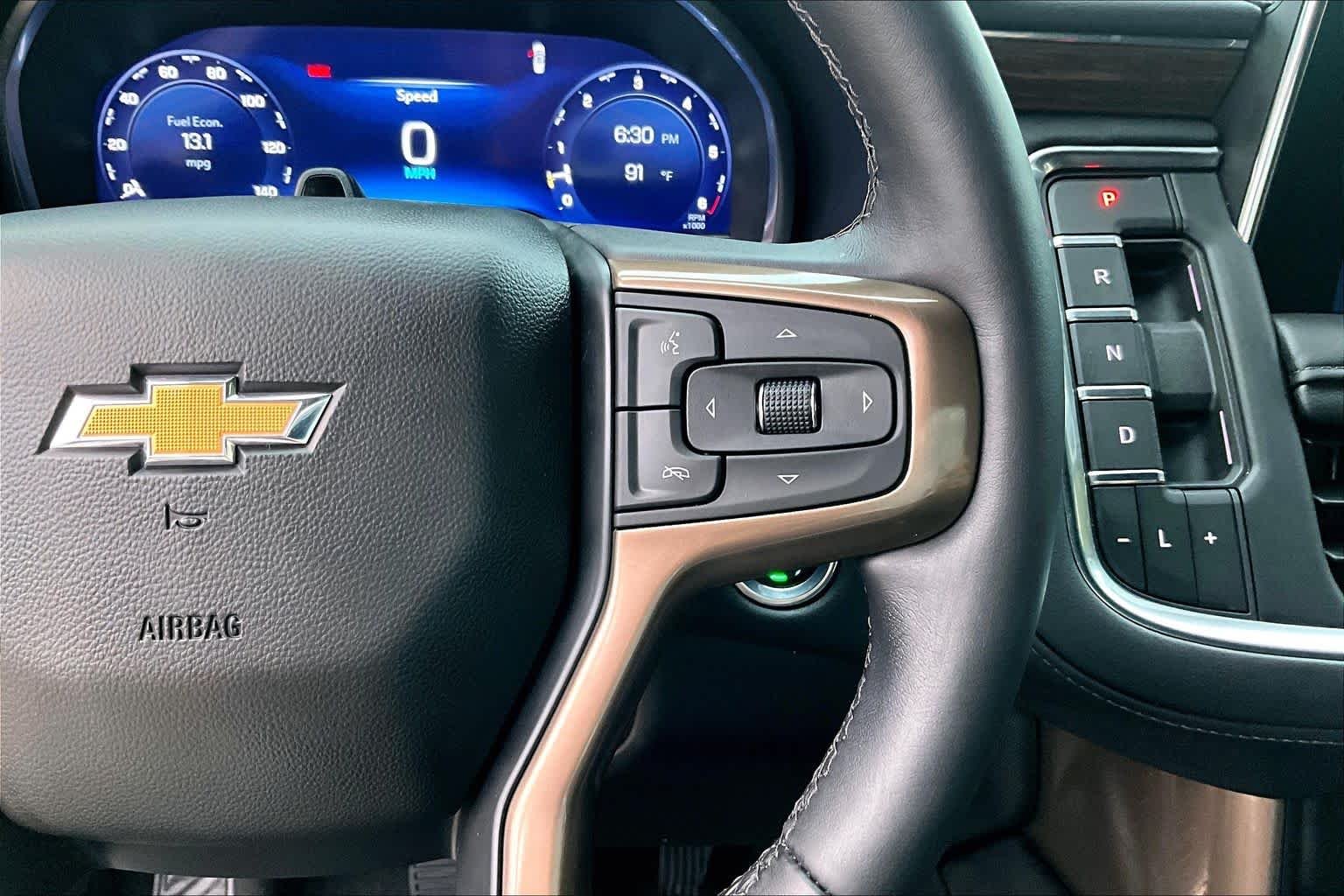 Used 2023 Iridescent Pearl Tricoat Chevrolet High Country image 24