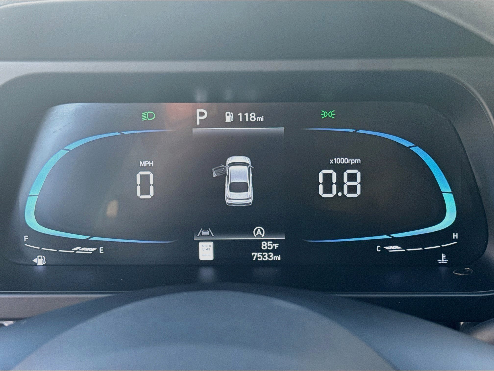 Used 2025 Abyss Black Hyundai SE image 9