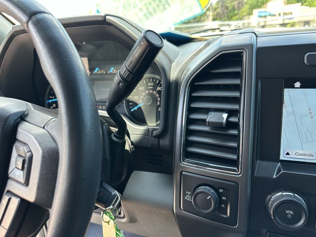Used 2018 Red Ford XLT image 32