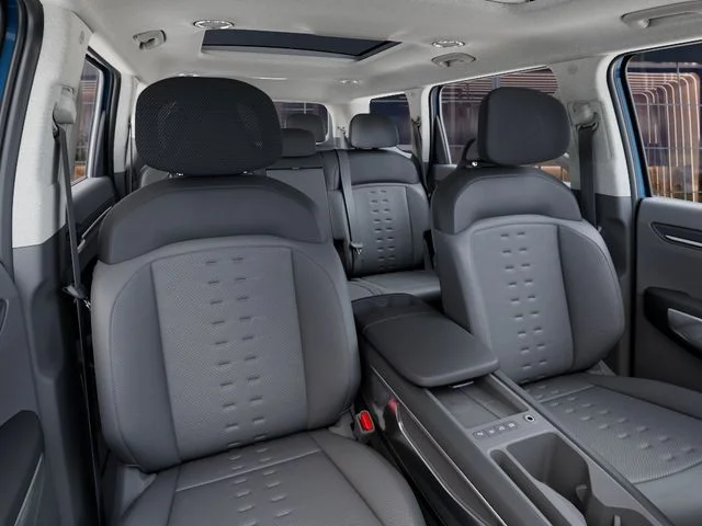 New 2026 Ocean Blue Kia Wind AWD image 15