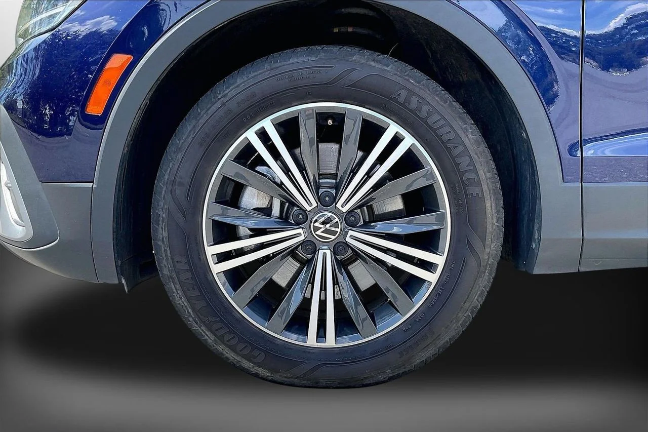 Used 2024  Volkswagen 2.0T Wolfsburg Edition image 33