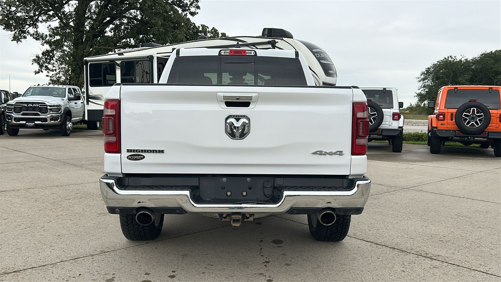 Used 2020 White Ram Big Horn/Lone Star image 5