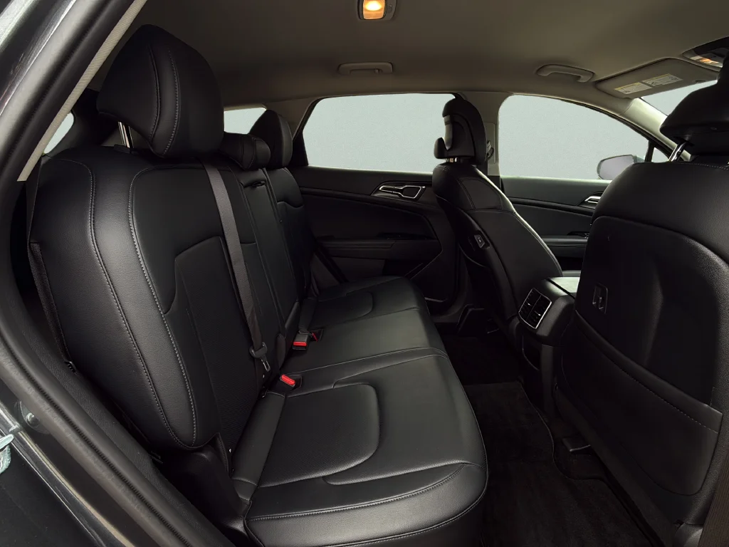 Used 2023 Gravity Gray Kia EX image 22