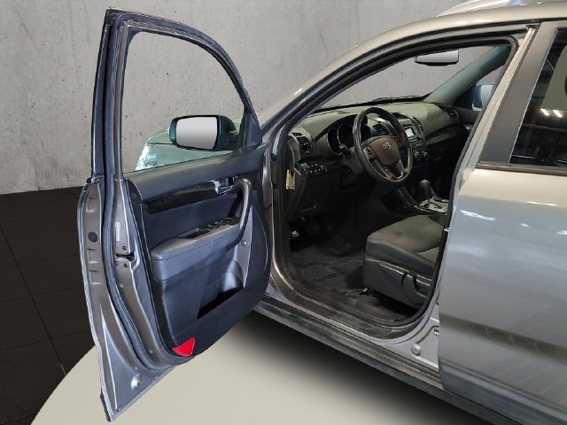 Used 2011 Titanium Silver Kia LX image 34