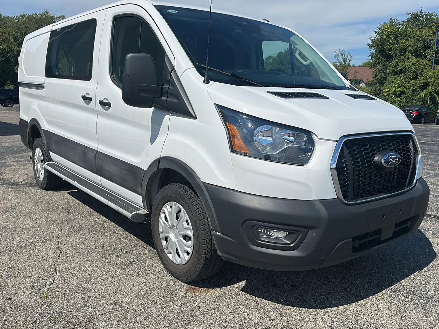 Used 2025 Oxford White Ford 250 image 3