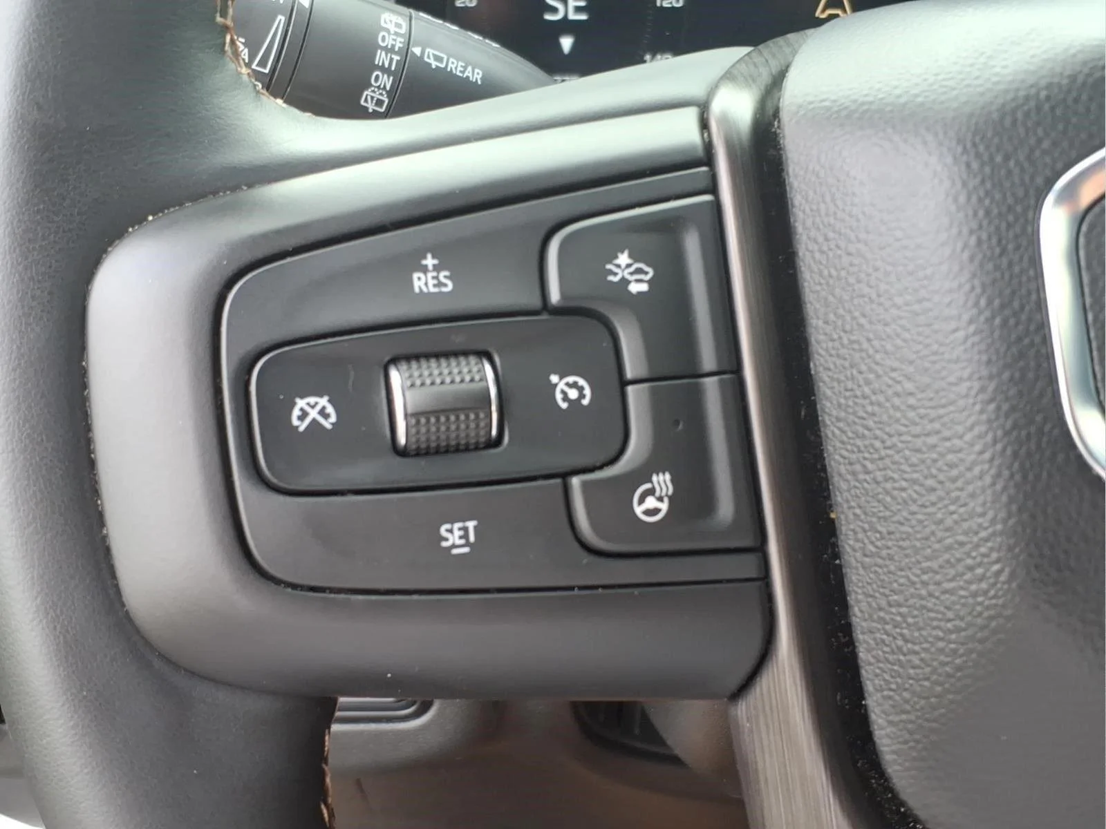 Used 2024 White Frost Tricoat GMC AT4 image 23