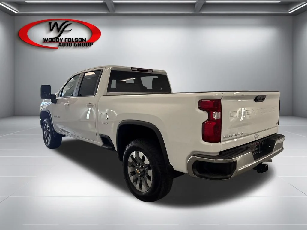 New 2026 Summit White Chevrolet LT image 8