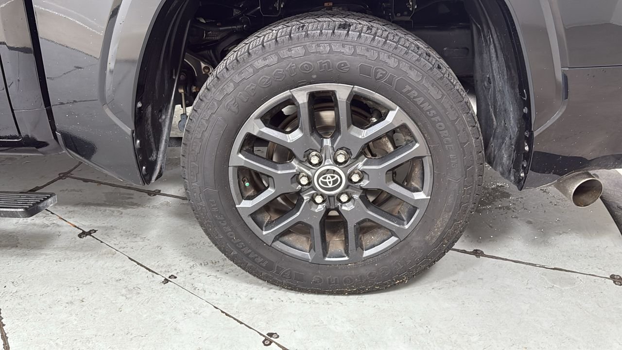 Used 2022 Black Toyota Platinum image 23