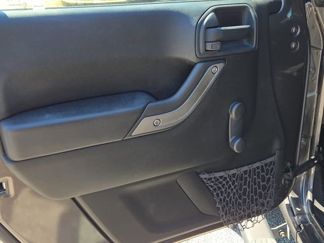 Used 2017 Gray Jeep Unlimited Sport image 14