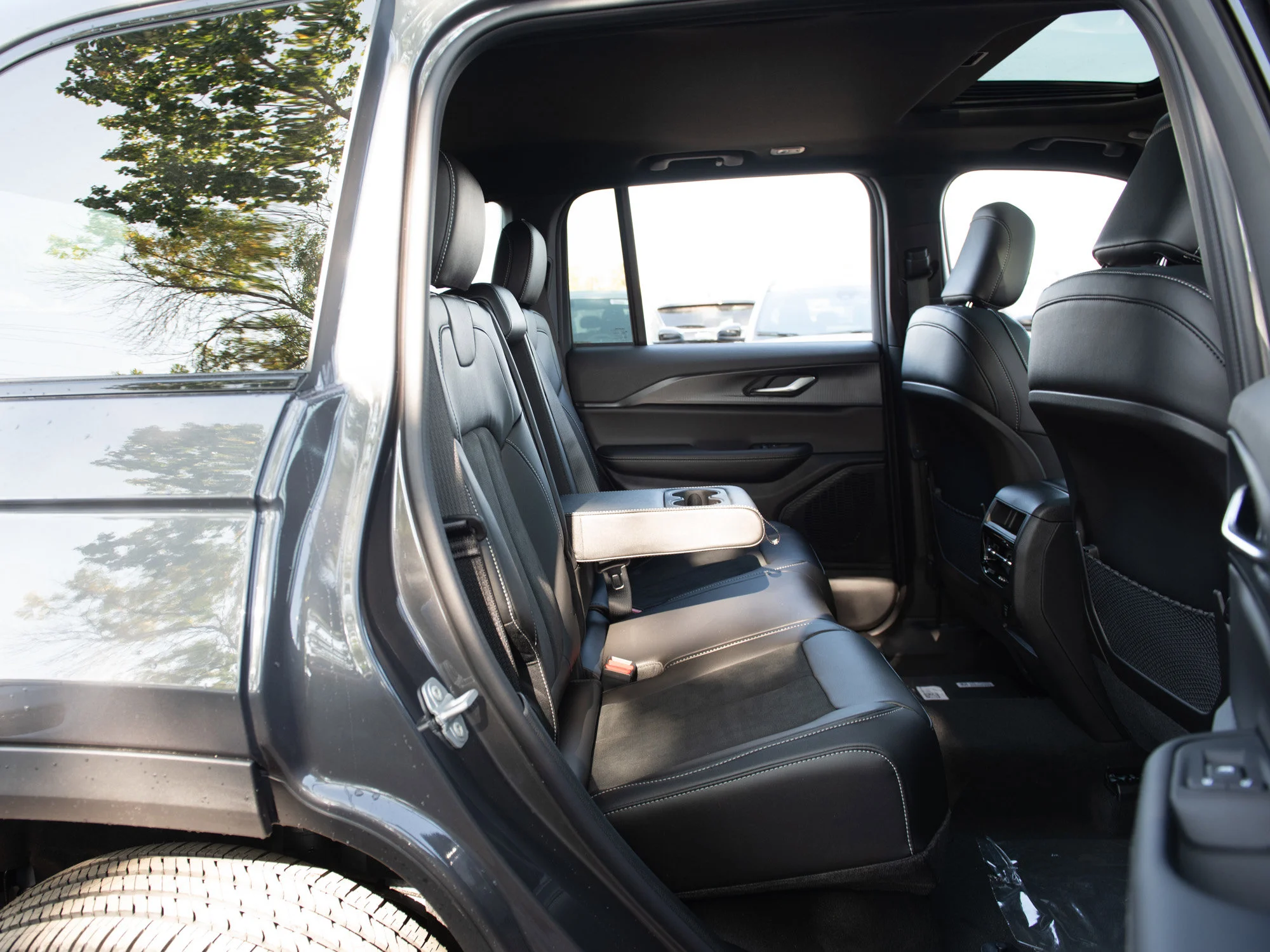New 2025 Grey Jeep Altitude* 4x4, Sunroof, Remote Start, Heated Leather image 15