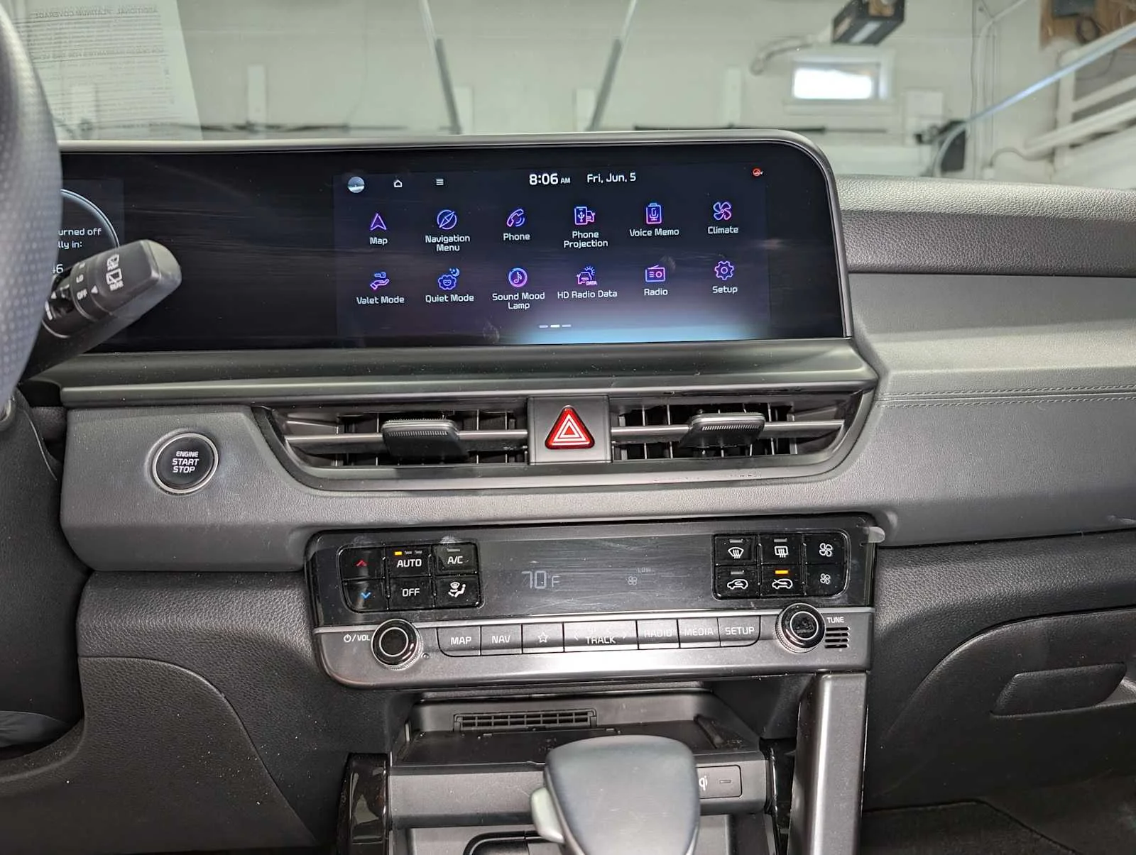 Used 2024 Snow White Pearl Kia SX image 35