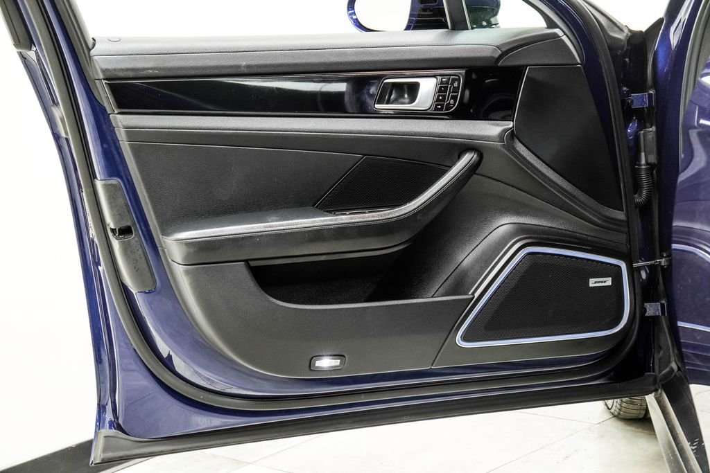 Used 2020 Blue Porsche Base image 43