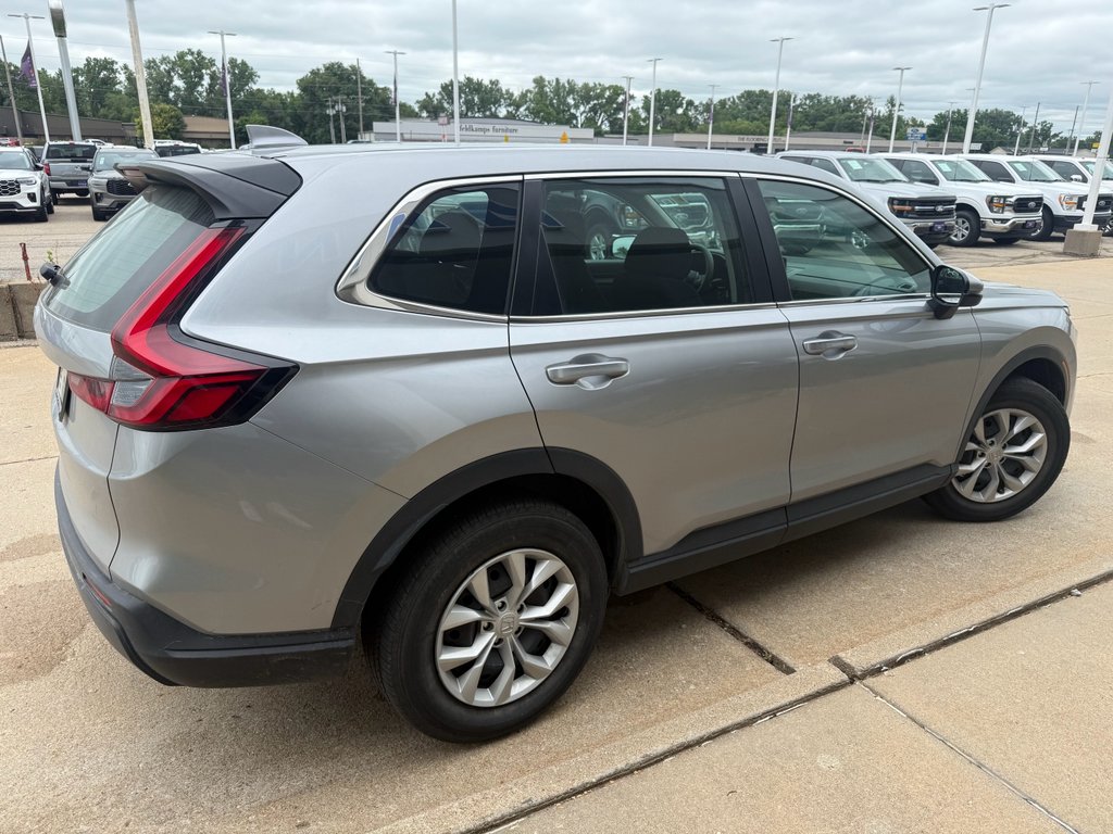 Used 2023 Lunar Silver Metallic Honda LX image 5