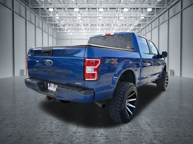 Used 2018 Blue Ford XL image 3