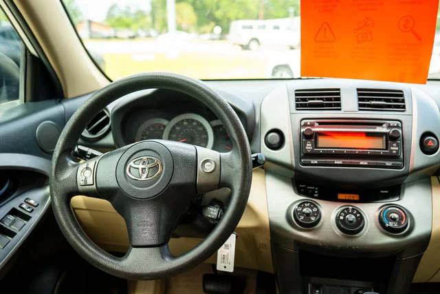 Used 2012 Super White Toyota Base image 7