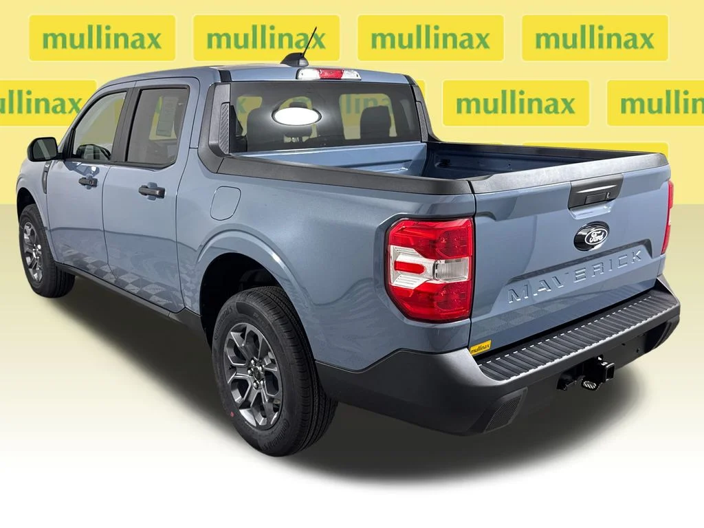 New 2026 Gray Ford XLT image 4
