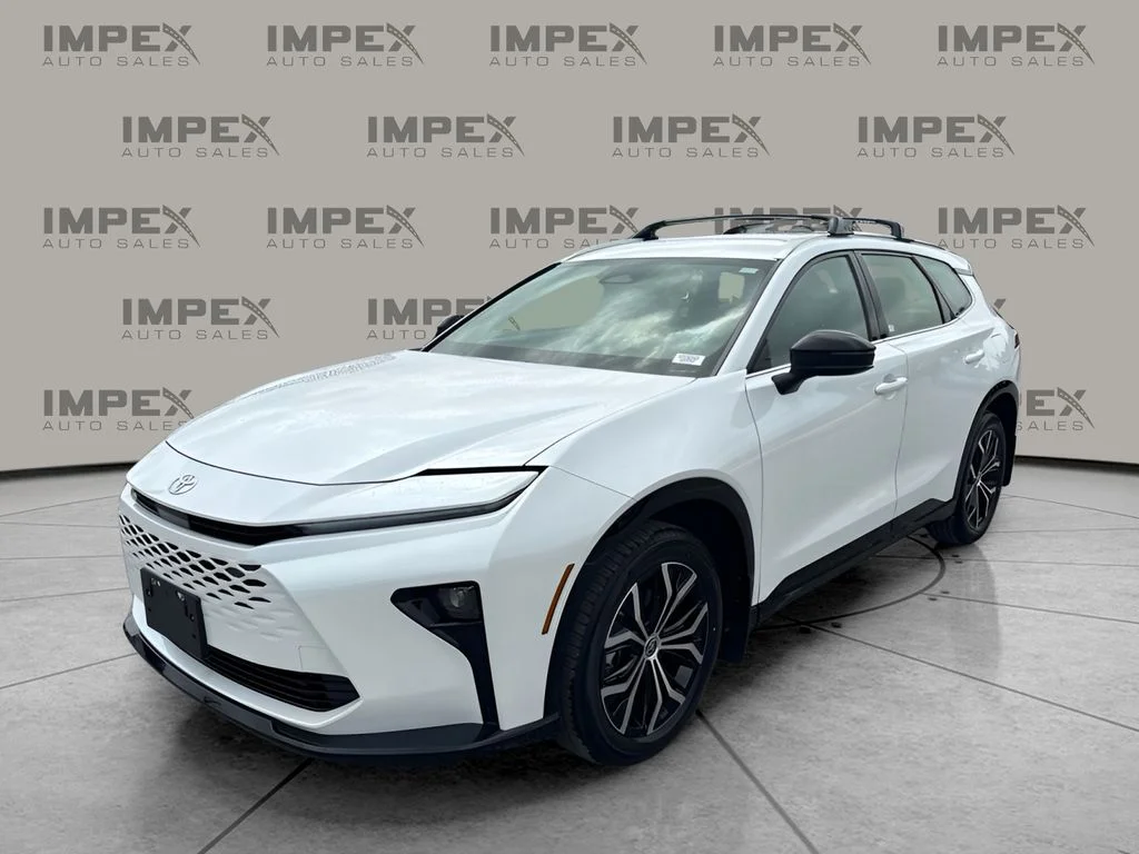 Used 2026 White Toyota XLE image 1